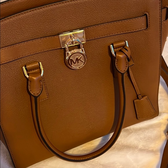 Michael Kors Hamilton Bag - Picture 3 of 4